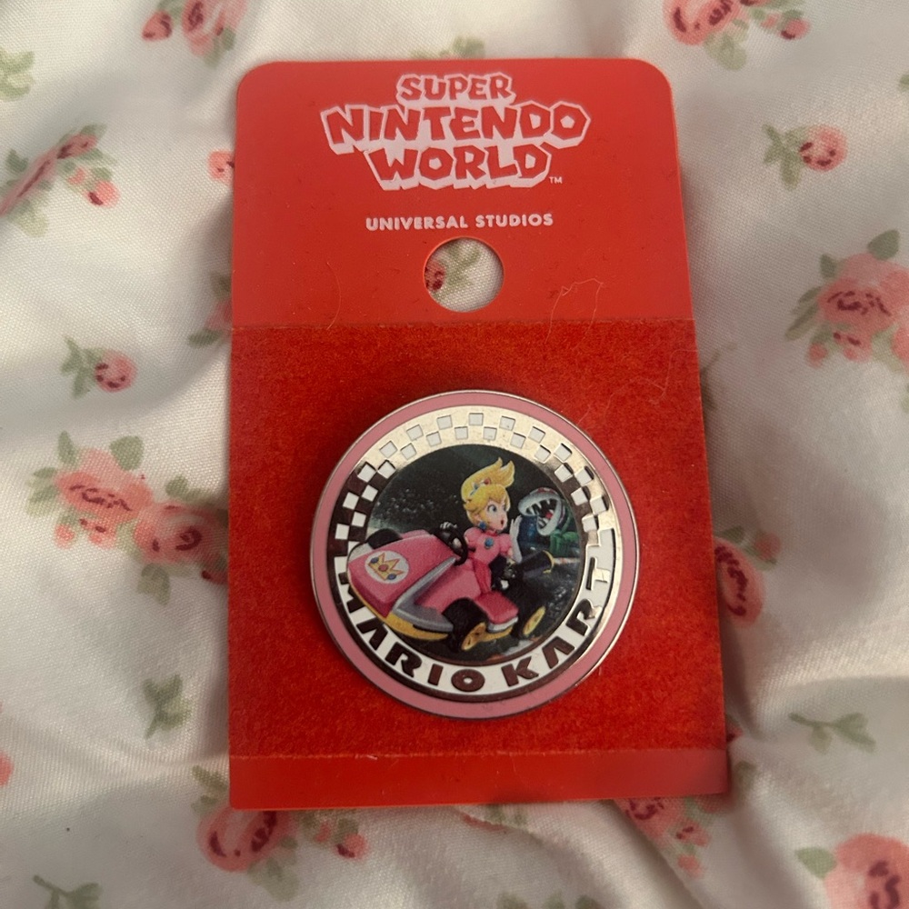 Mario Kart Pin - Universal Studios